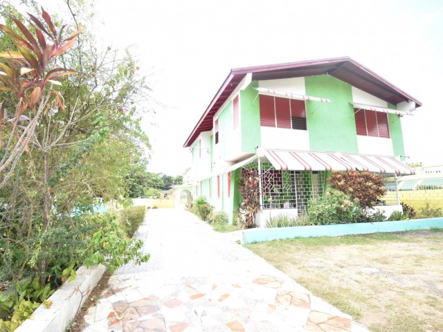 House For Sale in HAVENDALE, St. Catherine Jamaica | [1]