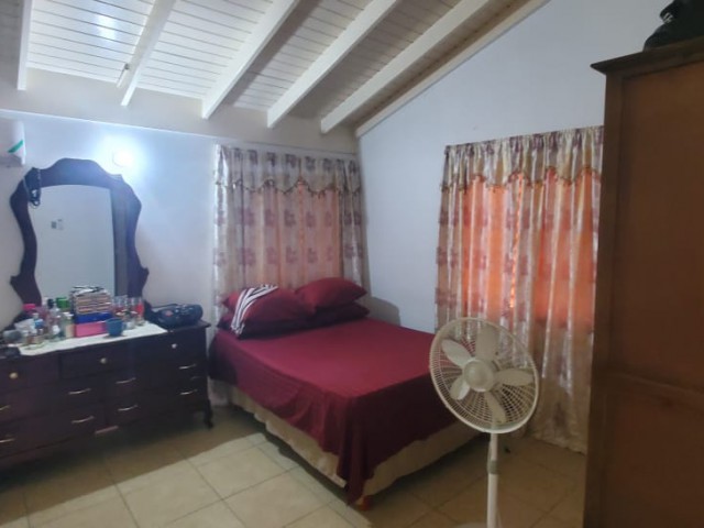 Townhouse For Sale in TWICKENHAM PARK SPANISH TOWN, St. Catherine Jamaica | [7]