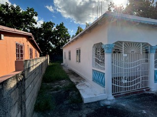 House For Rent in Pembroke Hall, Kingston / St. Andrew Jamaica | [1]