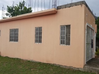 House For Sale in PALMERS CROSS MAY PEN, Clarendon Jamaica | [1]