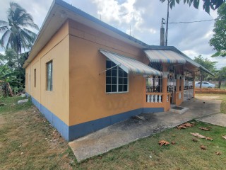 2 bed House For Sale in Cotton Piece, St. Catherine, Jamaica