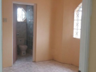 Apartment For Rent in Portmore Pines, St. Catherine Jamaica | [10]