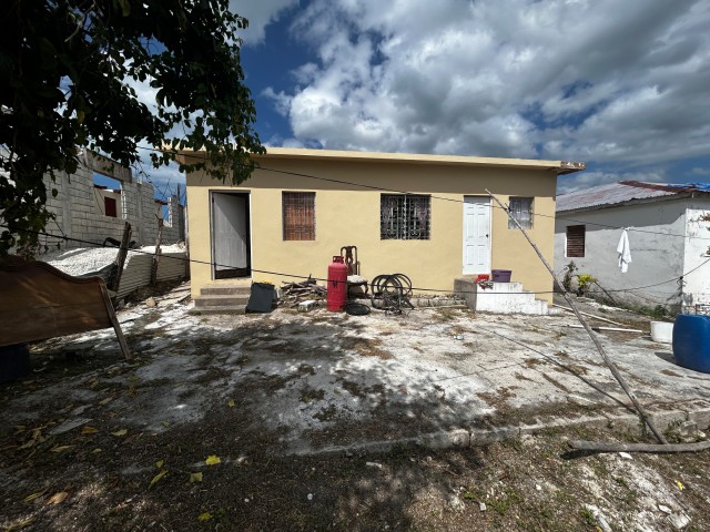 House For Sale in Black River, St. Elizabeth Jamaica | [9]
