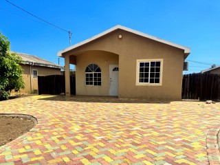 2 bed House For Rent - Phoenix Park Village 1 Phase 1, St. Catherine, Jamaica