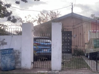 2 bed House For Sale – OLD HARBOUR, St. Catherine, Jamaica