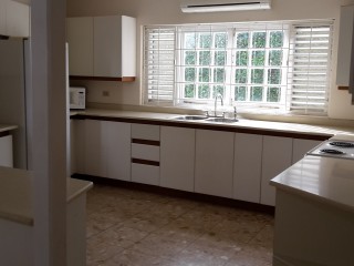 Townhouse For Rent in Shortwood Road, Kingston / St. Andrew Jamaica | [5]