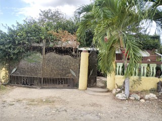 House For Rent in Fairview Park, St. Catherine Jamaica | [1]