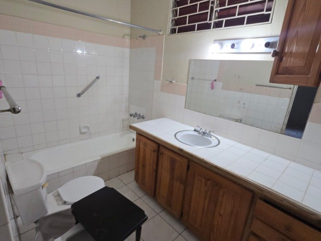 House For Sale in Graham Heights Birdsucker, Kingston / St. Andrew Jamaica | [10]
