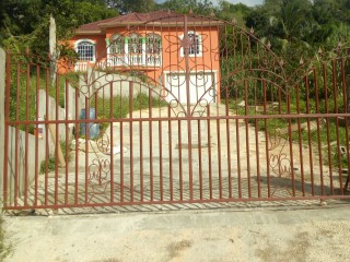 House For Rent in Spaldings, Clarendon Jamaica | [1]