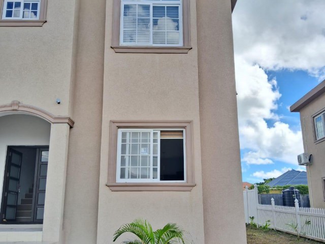 Townhouse For Rent in Denbigh, Clarendon Jamaica | [1]