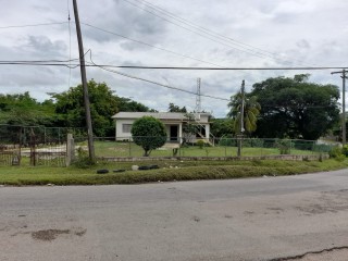 4 bed House For Sale in Maypen, Clarendon, Jamaica