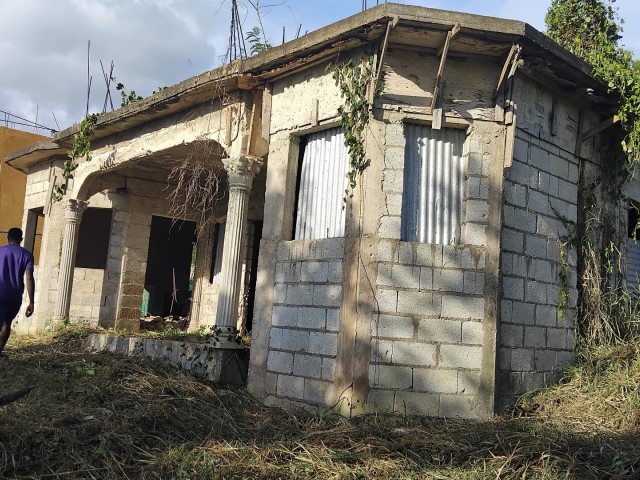 Residential lot For Sale - Gutters, Manchester, Jamaica