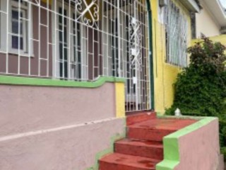 5 bed House For Sale in Kingston, Kingston / St. Andrew, Jamaica