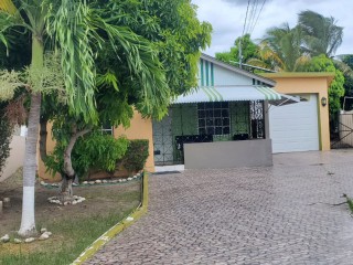 4 bed House For Sale in White Water Meadows, St. Catherine, Jamaica