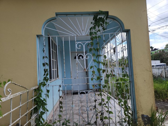House For Sale in MANDEVILLE, Manchester Jamaica | [2]