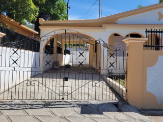 2 bed House For Sale in DUHANEY PARK, Kingston / St. Andrew, Jamaica