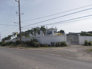 3 bed House For Sale - Glenmuir, Clarendon, Jamaica