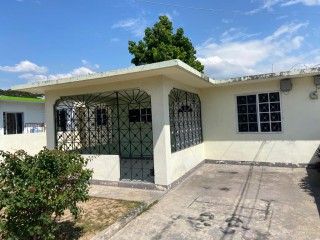 2 bed House For Sale in West Cumberland, St. Catherine, Jamaica