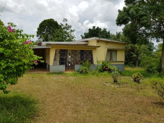 House For Sale in Victoria Linstead, St. Catherine Jamaica | [1]