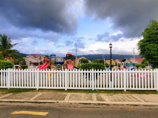 3 bed House For Rent in Caymanas Country Club Estate, St. Catherine, Jamaica