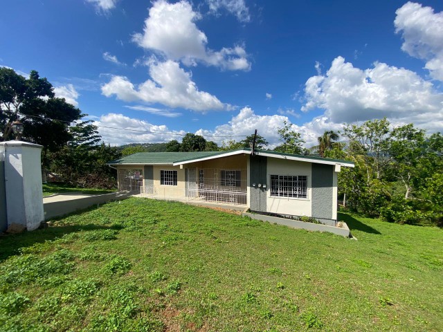 House For Sale in Royal Flat, Manchester Jamaica | [9]