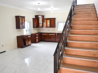 8 bed House For Sale in Plantation Heights, Kingston / St. Andrew, Jamaica