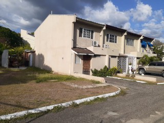 2 bed Townhouse For Sale in Kgn 5, Kingston / St. Andrew, Jamaica