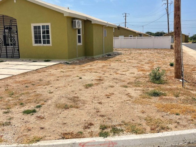 House For Rent in Phoenix Park Village II, St. Catherine Jamaica | [6]