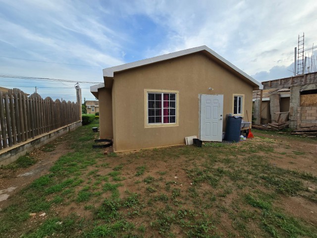 House For Rent in PHOENIX PARK VILLAGE ONE, St. Catherine Jamaica | [10]