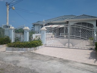 House For Sale in Twin Palms Estate, Clarendon Jamaica | [8]