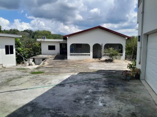 House For Sale in BogwalkLinstead Bypass, St. Catherine Jamaica | [3]
