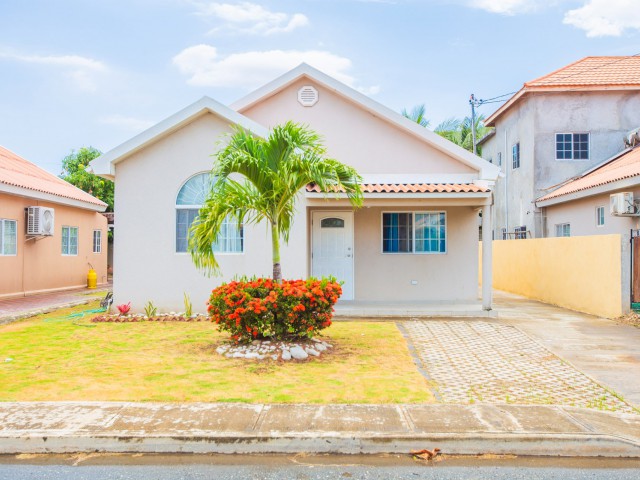 2 bed House For Rent - Caymanas Estate, St. Catherine, Jamaica