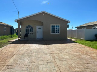 2 bed House For Sale - Phoenix Park Village, St. Catherine, Jamaica