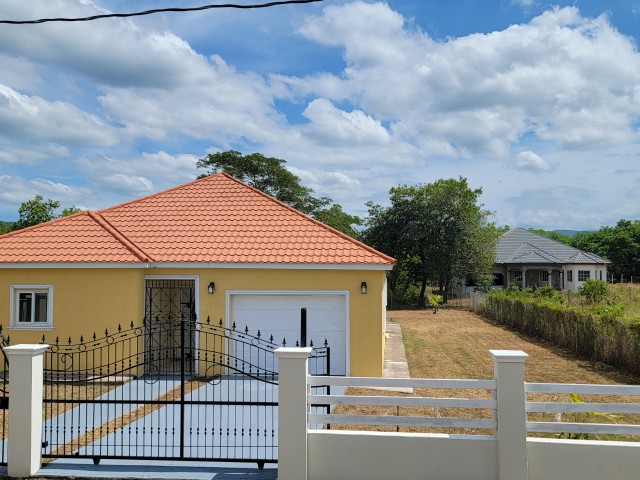 3 bed House For Sale - Osbourne Store, Clarendon, Jamaica