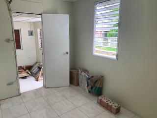 House For Rent in Duhaney Park Small Section, Kingston / St. Andrew Jamaica | [4]