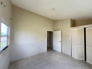 House For Sale in May Pen, Clarendon Jamaica | [5]