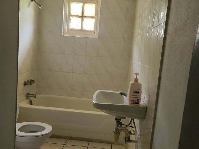 House For Sale in Edgewater, St. Catherine Jamaica | [10]