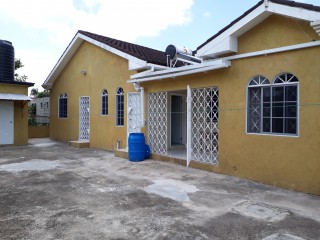 House For Sale in Santa Cruz, St. Elizabeth Jamaica | [13]