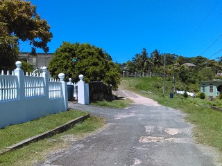 House For Sale in Exchange on Border of St Mary and St Ann, St. Ann Jamaica | [5]
