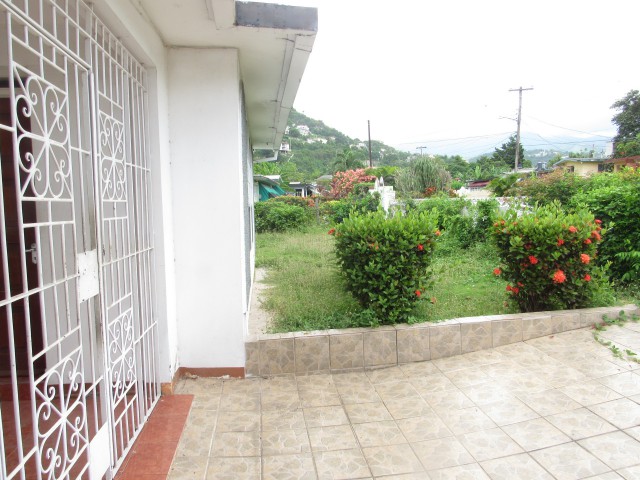 House For Sale in Meadowbrook Mews, Kingston / St. Andrew Jamaica | [5]