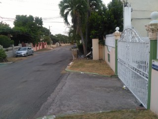 House For Rent in Off Constant Spring Road, Kingston / St. Andrew Jamaica | [5]
