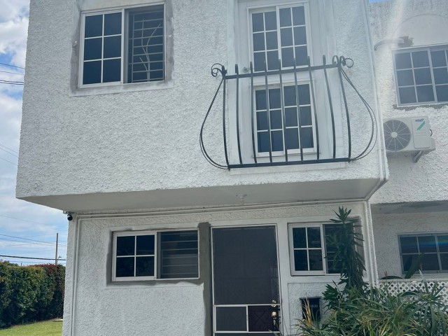 Townhouse For Sale in Seymour Avenue, Kingston / St. Andrew Jamaica | [4]