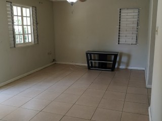 Townhouse For Rent in Dillsbury Avenue, Kingston / St. Andrew Jamaica | [7]