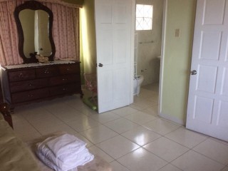 House For Sale in LEAS FLAT, Kingston / St. Andrew Jamaica | [8]