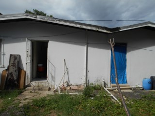 4 bed House For Sale in Leiba Gardens Spanish Town, St. Catherine, Jamaica