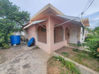 4 bed House For Sale in ELTHAM ACRES SPANISH TOWN, St. Catherine, Jamaica