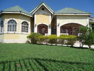 House For Sale in FOUR PATH, Clarendon Jamaica | [1]