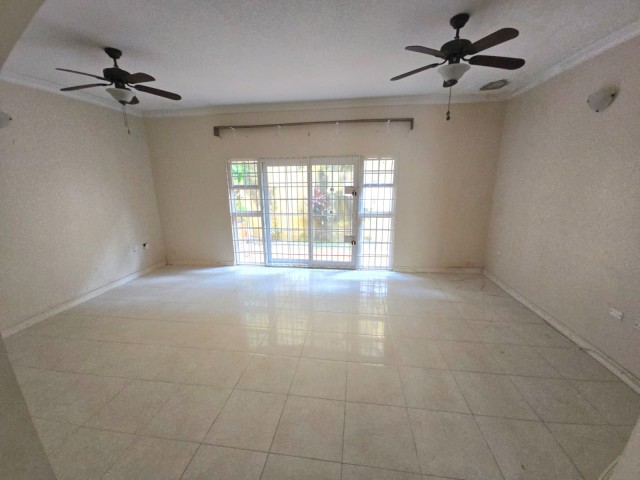 Townhouse For Sale in Toucan Manor Birdsucker, Kingston / St. Andrew Jamaica | [3]