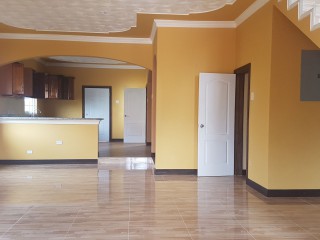 Townhouse For Sale in Spur Tree, Manchester Jamaica | [4]