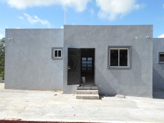 House For Sale in Avondale Heights Mandeville, Manchester Jamaica | [9]